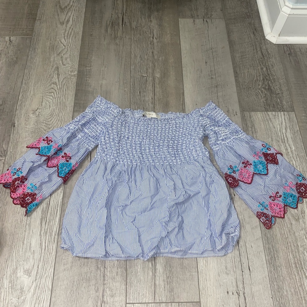 Off the shoulder long sleeve top